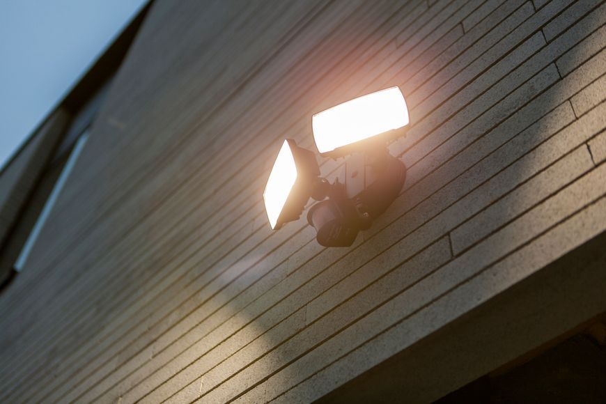 Світильник вуличний настінний з датчиком руху Lutec Chimera Led Wall 2 Light Pir Black 5000K Security 7635415330 фото